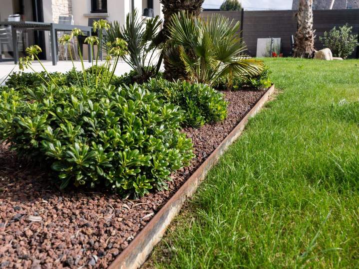 ARTHUR PAYSAGE SERVICES SARL 32