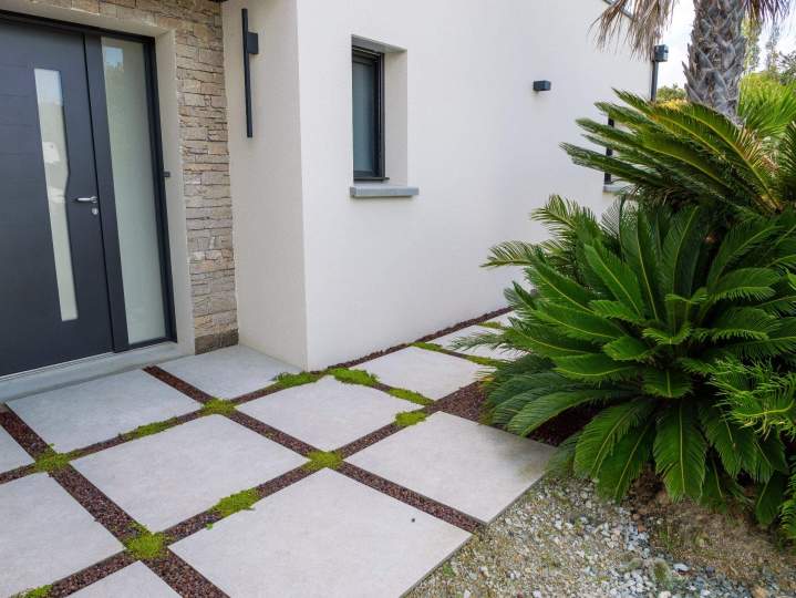 ARTHUR PAYSAGE SERVICES SARL 42